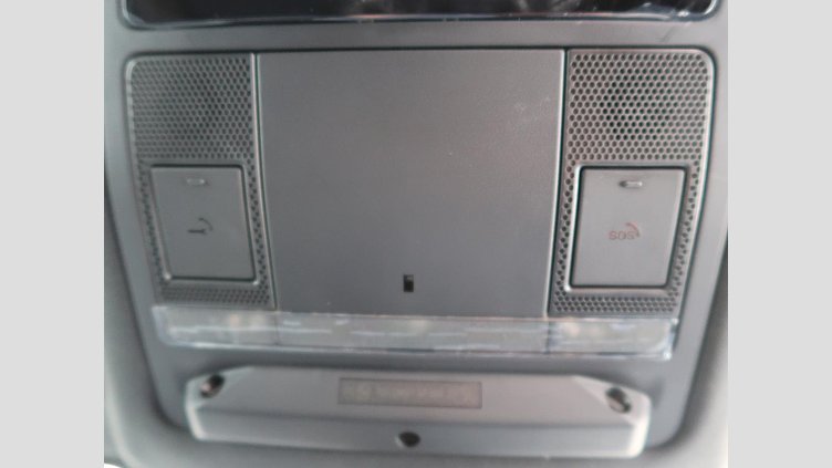 2024 認定中古車 Land Rover Discovery Sport フジホワイト D200マイルドハイブリッド（ディーゼル） 標準ホイール Dynamic SE