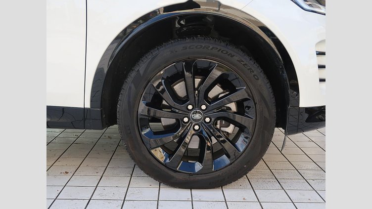 2024 認定中古車 Land Rover Discovery Sport フジホワイト D200マイルドハイブリッド（ディーゼル） 標準ホイール Dynamic SE