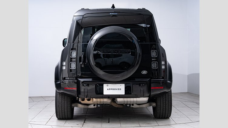 2022 認定中古車 Land Rover Defender 110 サントリーニブラック D300 AWD（AT） X