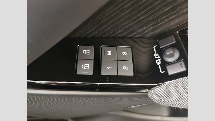 2023 認定中古車 Land Rover Range Rover Velar ヴァレジネブルー P400eプラグインハイブリッド（ガソリン） Standard Wheelbase Dynamic HSE