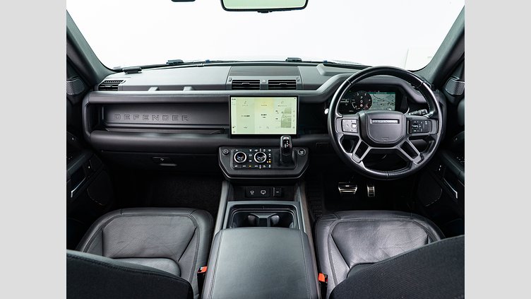 2022 認定中古車 Land Rover Defender 110 サントリーニブラック D300 AWD（AT） X