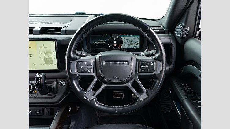 2022 認定中古車 Land Rover Defender 110 サントリーニブラック D300 AWD（AT） X