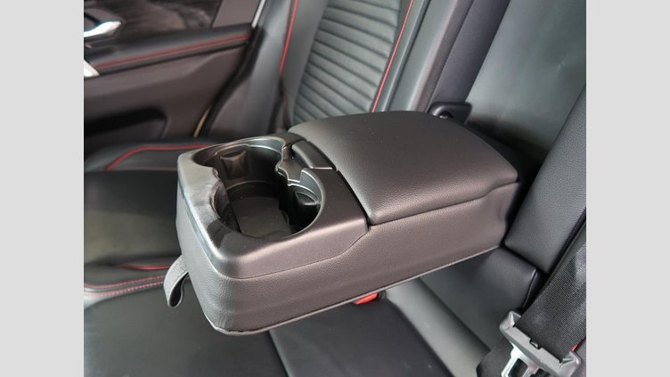 2021 認定中古車 Land Rover Discovery Sport フジホワイト D200 AWD（オートマチック）MHEV 標準ホイールベース R-DYNAMIC S