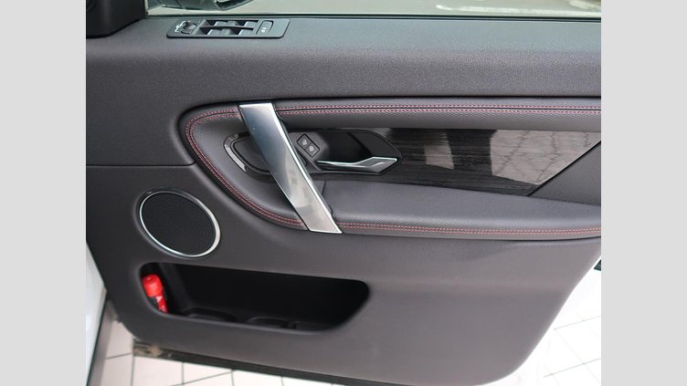 2021 認定中古車 Land Rover Discovery Sport フジホワイト D200 AWD（オートマチック）MHEV 標準ホイールベース R-DYNAMIC S