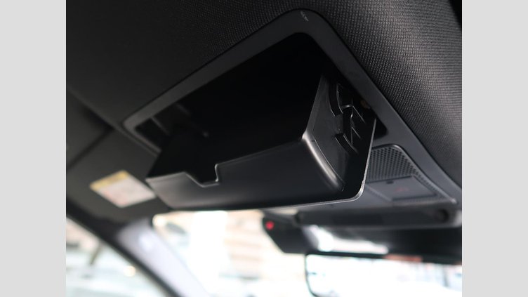 2021 認定中古車 Land Rover Discovery Sport フジホワイト D200 AWD（オートマチック）MHEV 標準ホイールベース R-DYNAMIC S