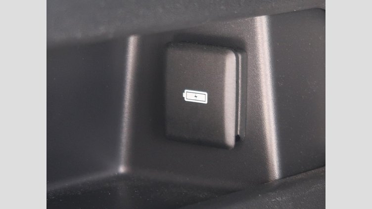 2021 認定中古車 Land Rover Discovery Sport フジホワイト D200 AWD（オートマチック）MHEV 標準ホイールベース R-DYNAMIC S