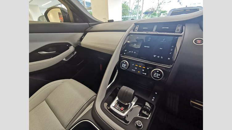 2024 認定中古車 Jaguar E-Pace アイガーグレイ D200マイルドハイブリッド（ディーゼル） R-DYNAMIC SE