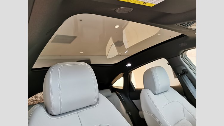 2024 認定中古車 Jaguar E-Pace アイガーグレイ D200マイルドハイブリッド（ディーゼル） R-DYNAMIC SE