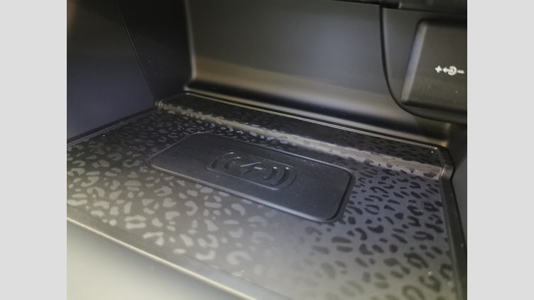 2024 認定中古車 Jaguar E-Pace アイガーグレイ D200マイルドハイブリッド（ディーゼル） R-DYNAMIC SE