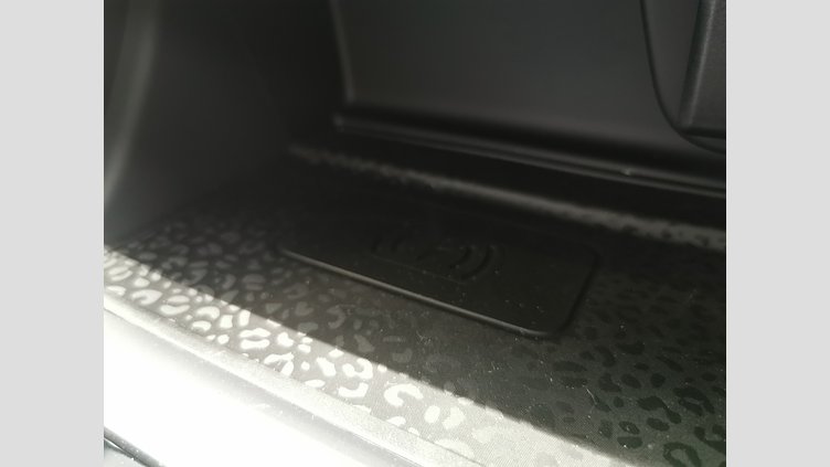 2024 認定中古車 Jaguar E-Pace カルパチアングレイ D200マイルドハイブリッド（ディーゼル） R-DYNAMIC HSE