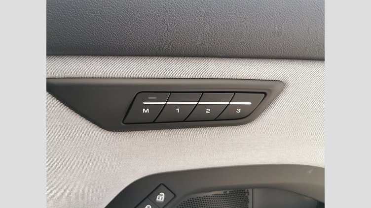 2024 認定中古車 Jaguar E-Pace カルパチアングレイ D200マイルドハイブリッド（ディーゼル） R-DYNAMIC HSE