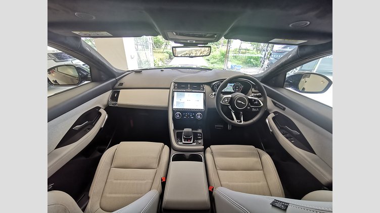 2024 認定中古車 Jaguar E-Pace カルパチアングレイ D200マイルドハイブリッド（ディーゼル） R-DYNAMIC HSE