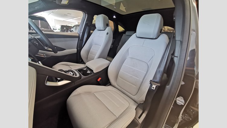 2024 認定中古車 Jaguar E-Pace カルパチアングレイ D200マイルドハイブリッド（ディーゼル） R-DYNAMIC HSE