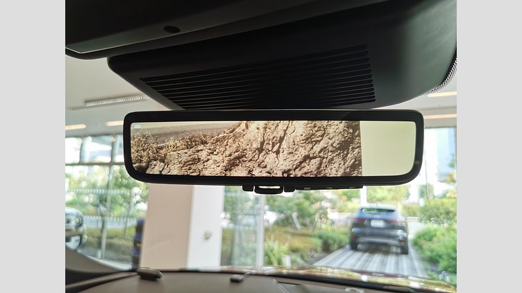 2024 認定中古車 Jaguar E-Pace フィレンツェレッド D200マイルドハイブリッド（ディーゼル） R-DYNAMIC SE