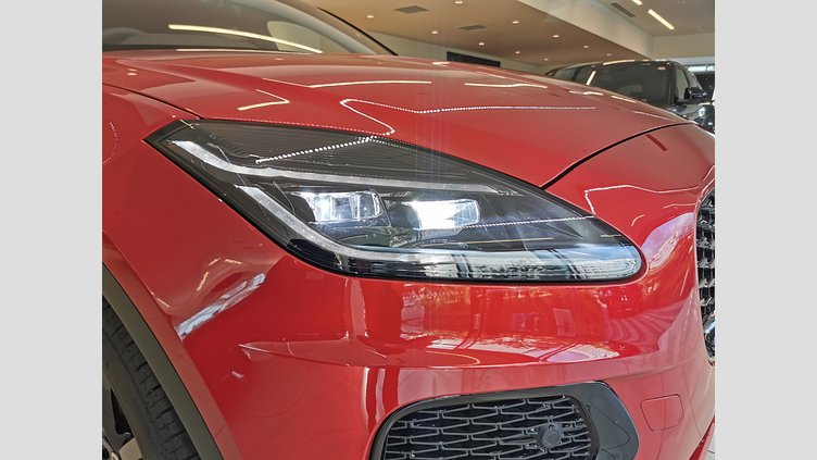 2024 認定中古車 Jaguar E-Pace フィレンツェレッド D200マイルドハイブリッド（ディーゼル） R-DYNAMIC SE