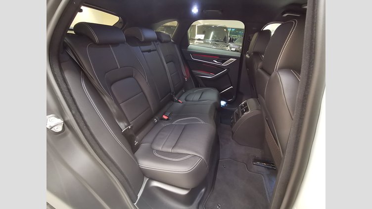 2024 認定中古車 Jaguar F-Pace オストゥーニパールホワイト P400e ガソリン プラグインハイブリッド R-DYNAMIC SE