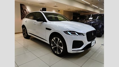 F-Pace 11