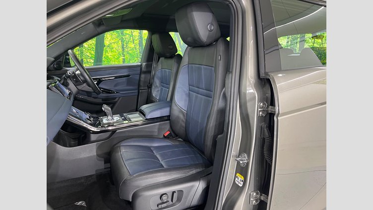 2019 認定中古車 Land Rover Range Rover Evoque シリコンシルバー P300 R-DYNAMIC SE