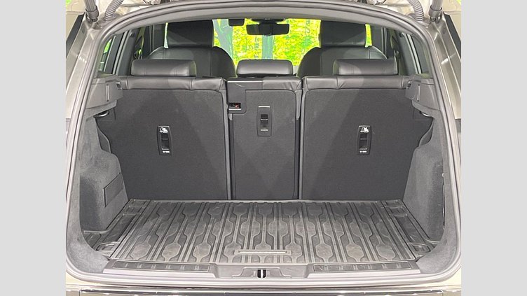 2019 認定中古車 Land Rover Range Rover Evoque シリコンシルバー P300 R-DYNAMIC SE