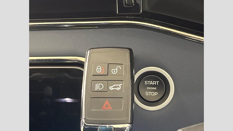 2019 認定中古車 Land Rover Range Rover Evoque シリコンシルバー P300 R-DYNAMIC SE