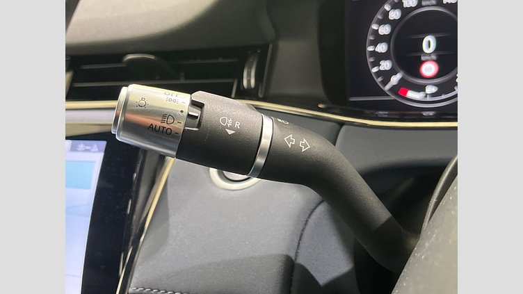 2019 認定中古車 Land Rover Range Rover Evoque シリコンシルバー P300 R-DYNAMIC SE