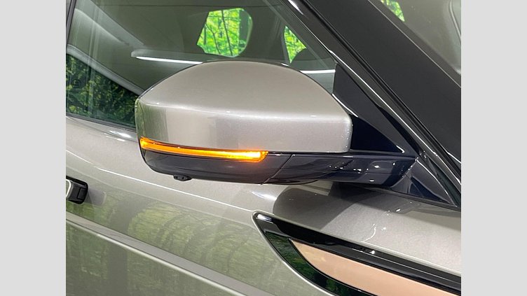 2019 認定中古車 Land Rover Range Rover Evoque シリコンシルバー P300 R-DYNAMIC SE