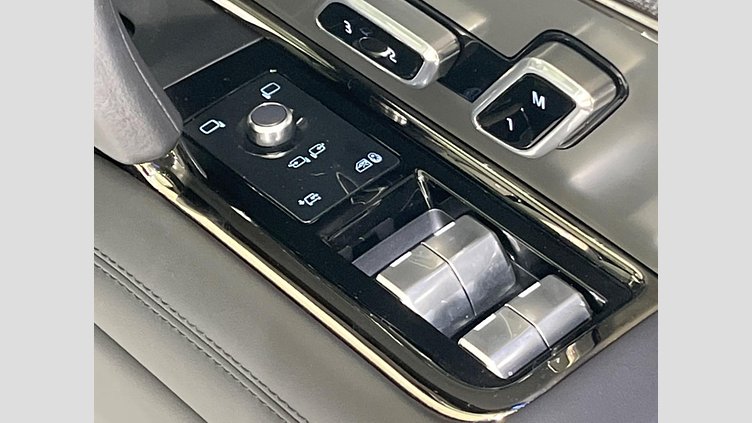 2023 認定中古車 Land Rover Range Rover Sport フジホワイト D300マイルドハイブリッド スタンダードホイールベース Dynamic HSE