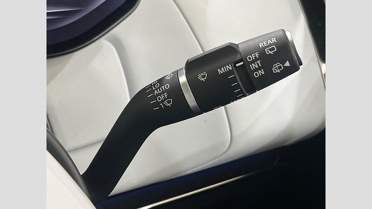 2023 認定中古車 Land Rover Range Rover Sport フジホワイト D300マイルドハイブリッド スタンダードホイールベース Dynamic HSE