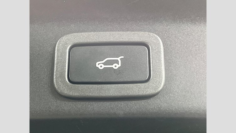 2018 認定中古車 Jaguar F-Pace Silicon Silver PT204 プレステージ