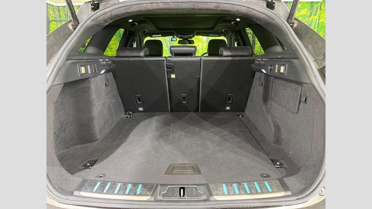 2018 認定中古車 Jaguar F-Pace Silicon Silver PT204 プレステージ