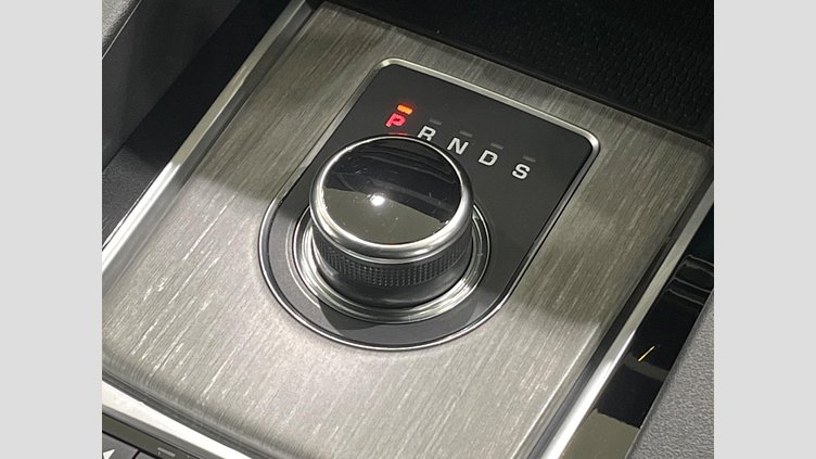 2018 認定中古車 Jaguar F-Pace Silicon Silver PT204 プレステージ