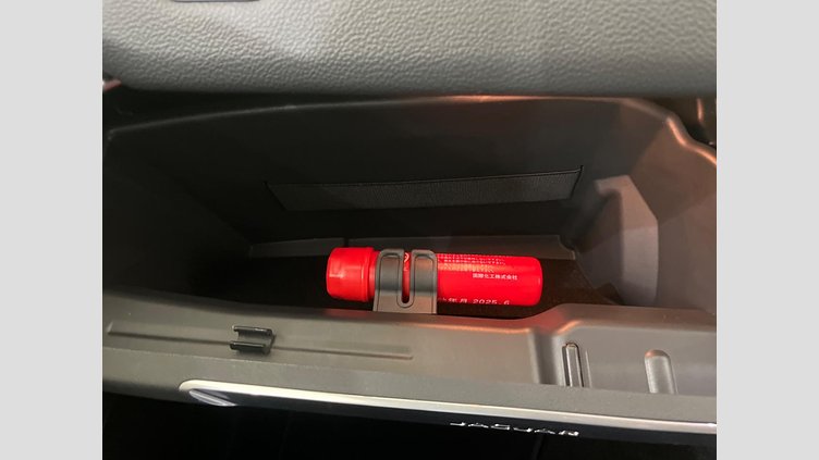 2018 認定中古車 Jaguar F-Pace Silicon Silver PT204 プレステージ