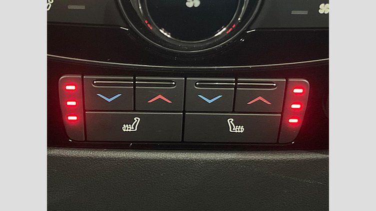 2018 認定中古車 Jaguar F-Pace Silicon Silver PT204 プレステージ