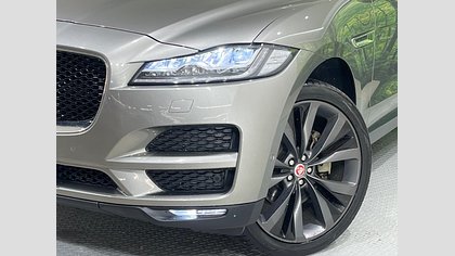 F-Pace 36