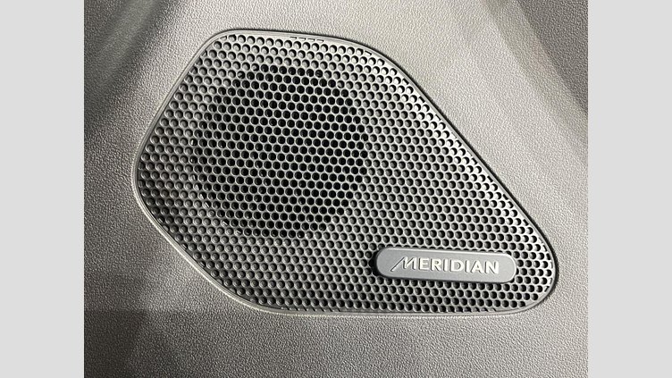 2018 認定中古車 Jaguar F-Pace Silicon Silver PT204 プレステージ