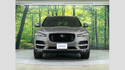 F-Pace 7