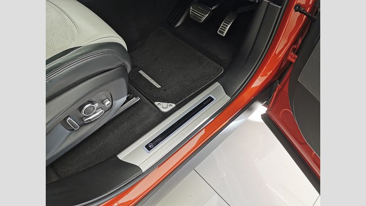 2022 認定中古車 Land Rover Range Rover Sport SVO Premium Palette Orange 5.0L V8 supercherged SVR