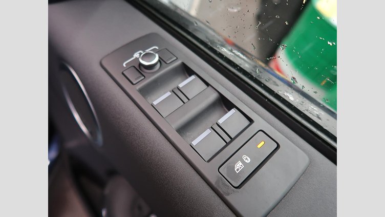 2018 認定中古車 Land Rover Discovery Loire Blue 3.0 V6 Dsl Mono Turbo Std Flow HSE