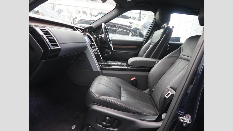 2018 認定中古車 Land Rover Discovery Loire Blue 3.0 V6 Dsl Mono Turbo Std Flow HSE