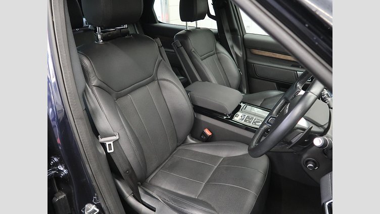 2018 認定中古車 Land Rover Discovery Loire Blue 3.0 V6 Dsl Mono Turbo Std Flow HSE