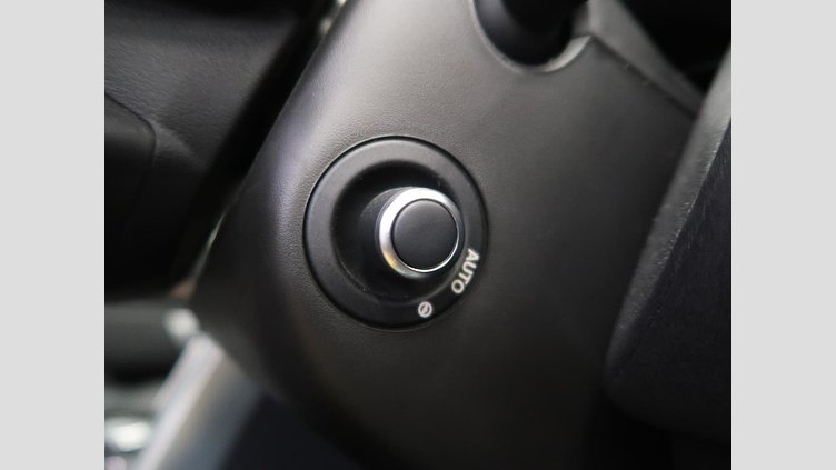 2018 認定中古車 Land Rover Discovery Loire Blue 3.0 V6 Dsl Mono Turbo Std Flow HSE