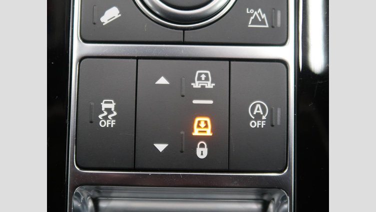 2018 認定中古車 Land Rover Discovery Loire Blue 3.0 V6 Dsl Mono Turbo Std Flow HSE