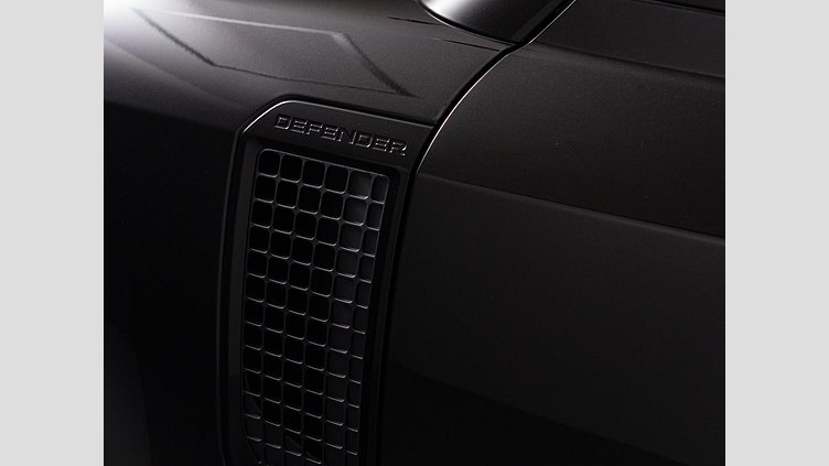 2024 認定中古車 Land Rover Defender 110 サントリーニブラック D300 AWD（AT） X-DYNAMIC HSE