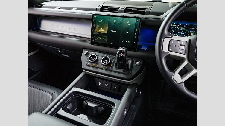 2024 認定中古車 Land Rover Defender 110 サントリーニブラック D300 AWD（AT） X-DYNAMIC HSE