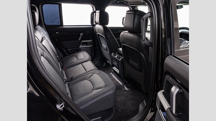 2024 認定中古車 Land Rover Defender 110 サントリーニブラック D300 AWD（AT） X-DYNAMIC HSE