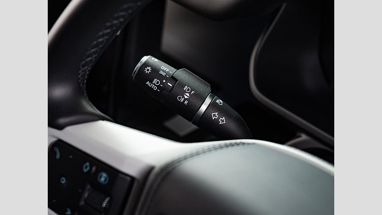 2024 認定中古車 Land Rover Defender 110 サントリーニブラック D300 AWD（AT） X-DYNAMIC HSE