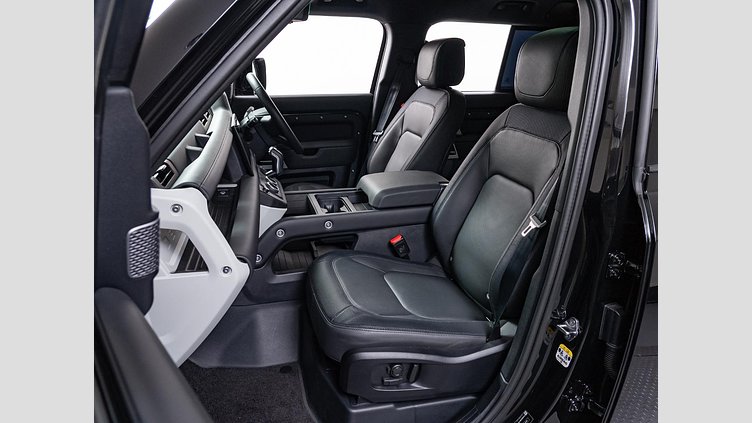 2024 認定中古車 Land Rover Defender 110 サントリーニブラック D300 AWD（AT） X-DYNAMIC HSE