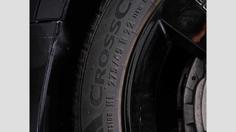 2024 認定中古車 Land Rover Defender 110 サントリーニブラック D300 AWD（AT） X-DYNAMIC HSE