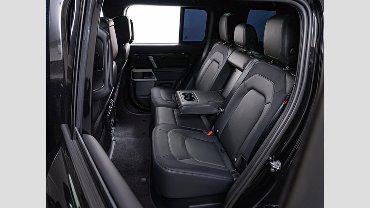 2024 認定中古車 Land Rover Defender 110 サントリーニブラック D300 AWD（AT） X-DYNAMIC HSE