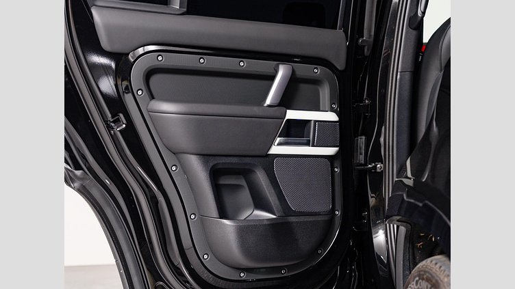 2024 認定中古車 Land Rover Defender 110 サントリーニブラック D300 AWD（AT） X-DYNAMIC HSE